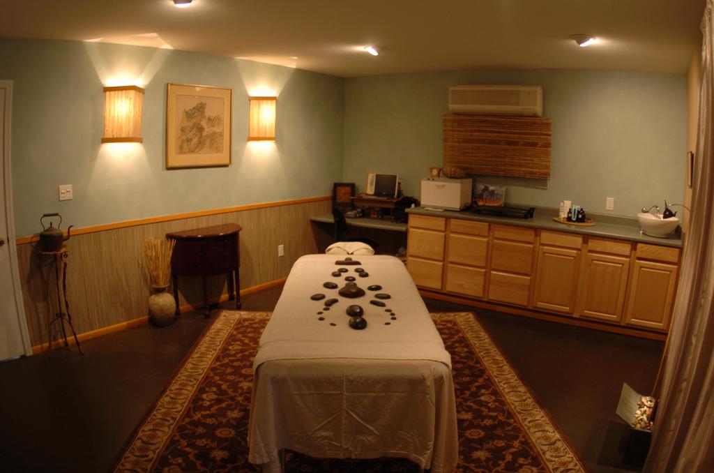 hotel massage france Garden Grove, California hotel massage france Garden Grove, California